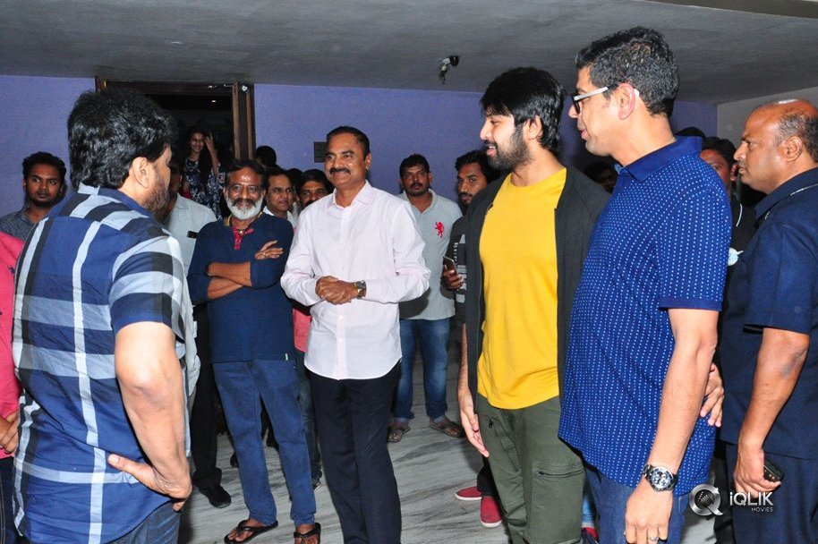 Megastar-Chiranjeevi-Watched-Special-Screening-of-Vijetha